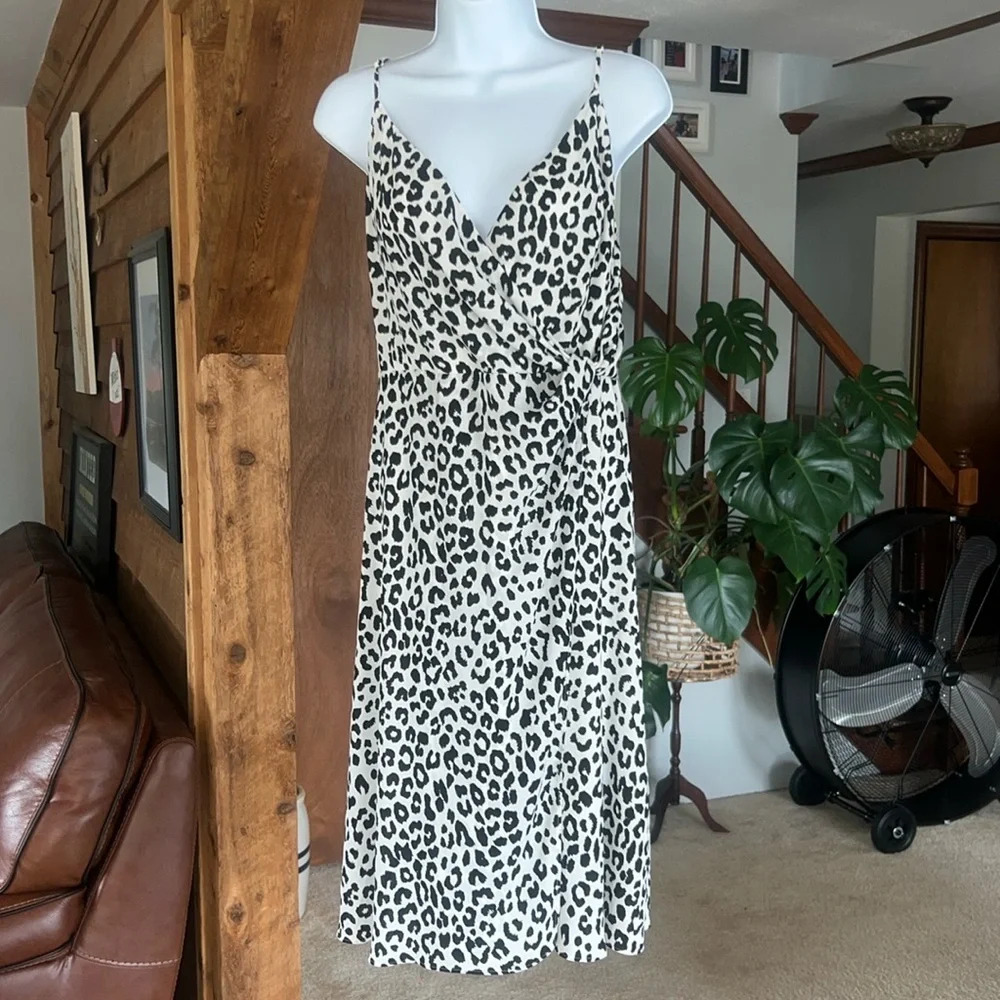 Express Black and White Leopard Print Midi Dress size L nwt